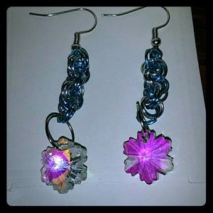 🎉🎉10/$25 Beautiful spiral chainmaille snowflake earrings